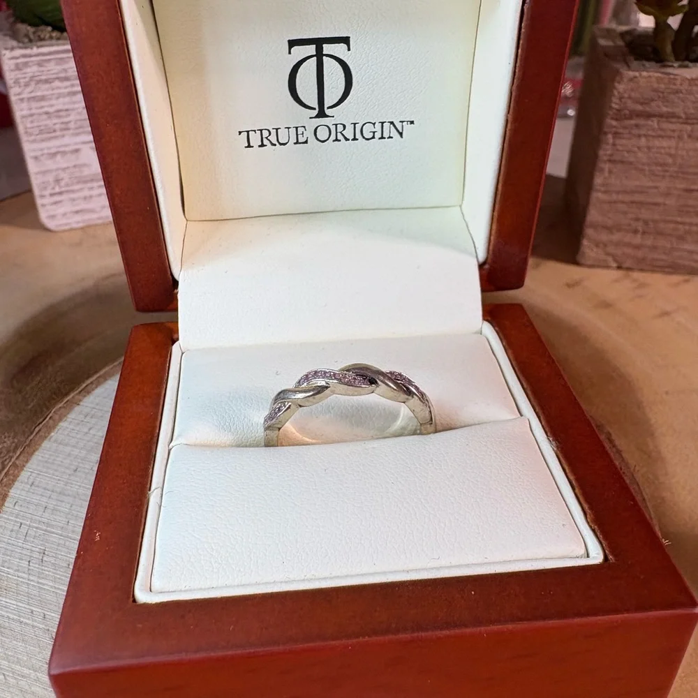 Vintage Silver Ring with Pink Highlights